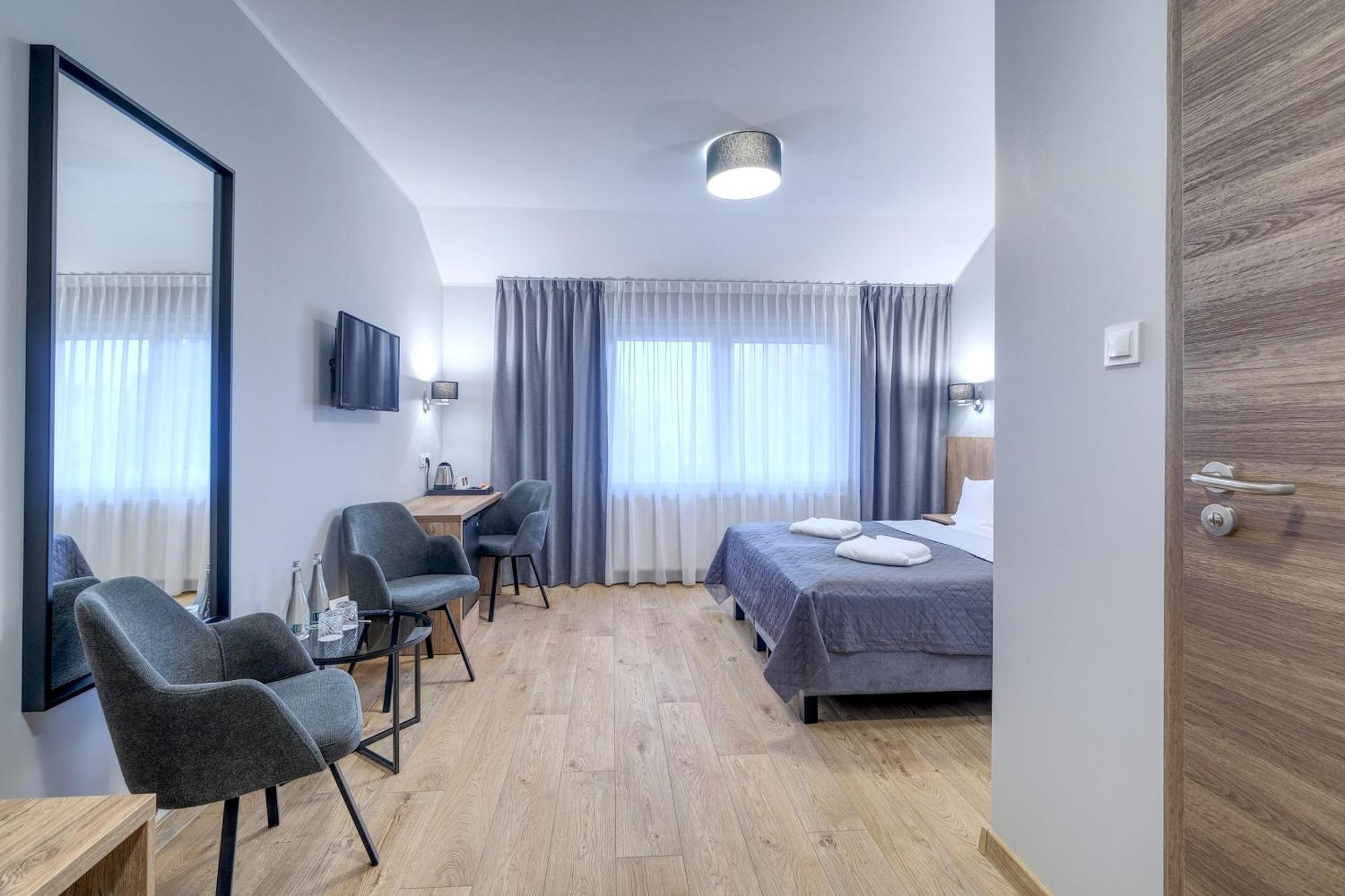 Lawendowy Dwor Bed & Breakfast Pszczółki Dış mekan fotoğraf