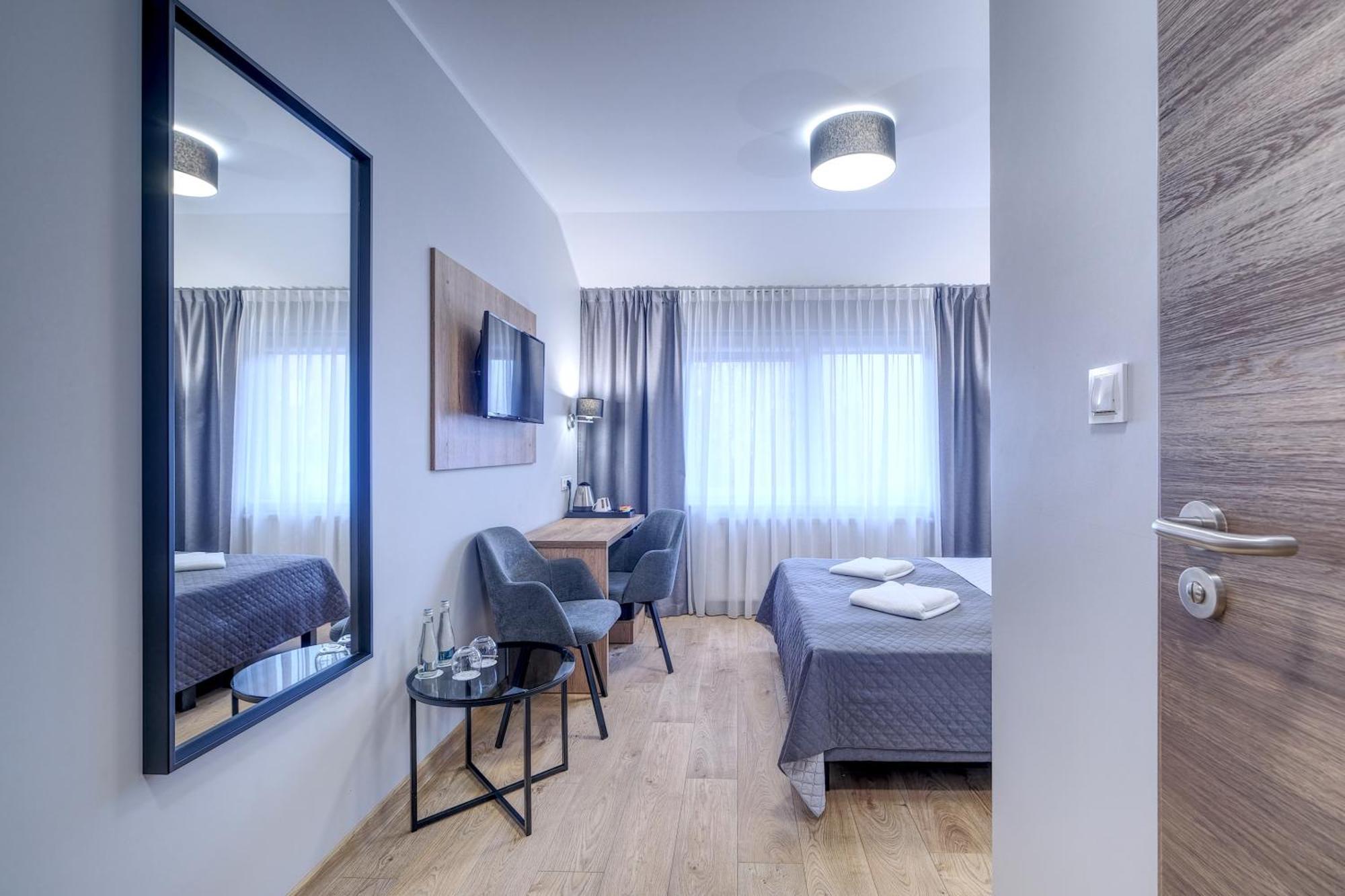 Lawendowy Dwor Bed & Breakfast Pszczółki Dış mekan fotoğraf