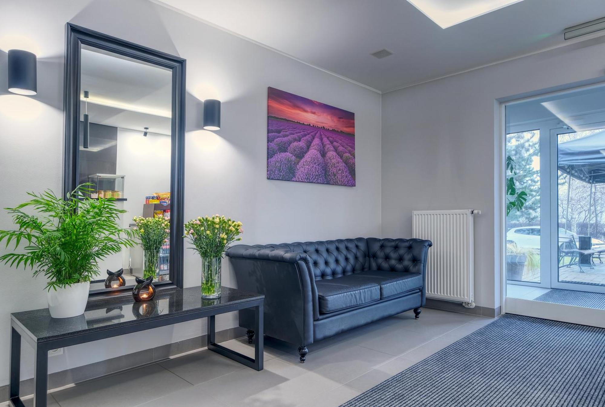 Lawendowy Dwor Bed & Breakfast Pszczółki Dış mekan fotoğraf
