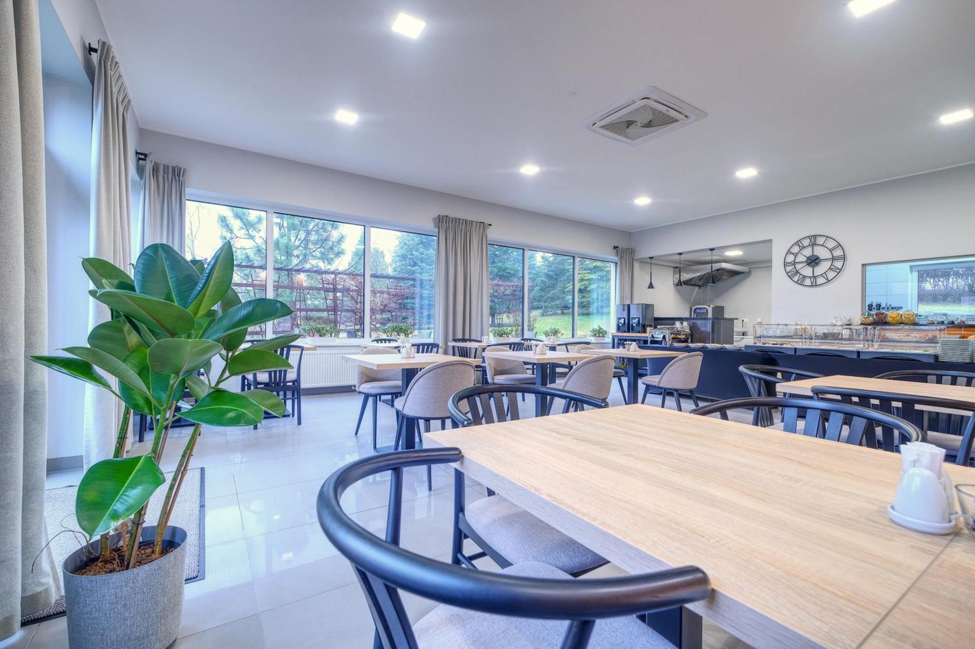 Lawendowy Dwor Bed & Breakfast Pszczółki Dış mekan fotoğraf