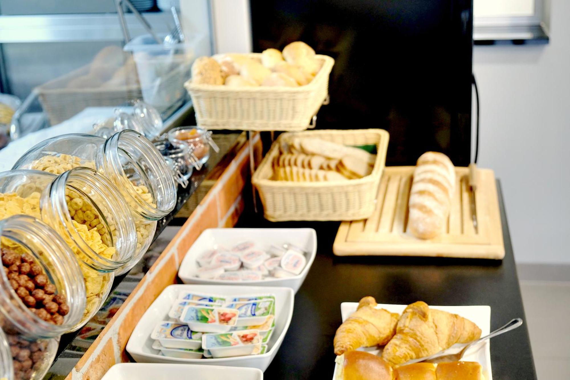 Lawendowy Dwor Bed & Breakfast Pszczółki Dış mekan fotoğraf