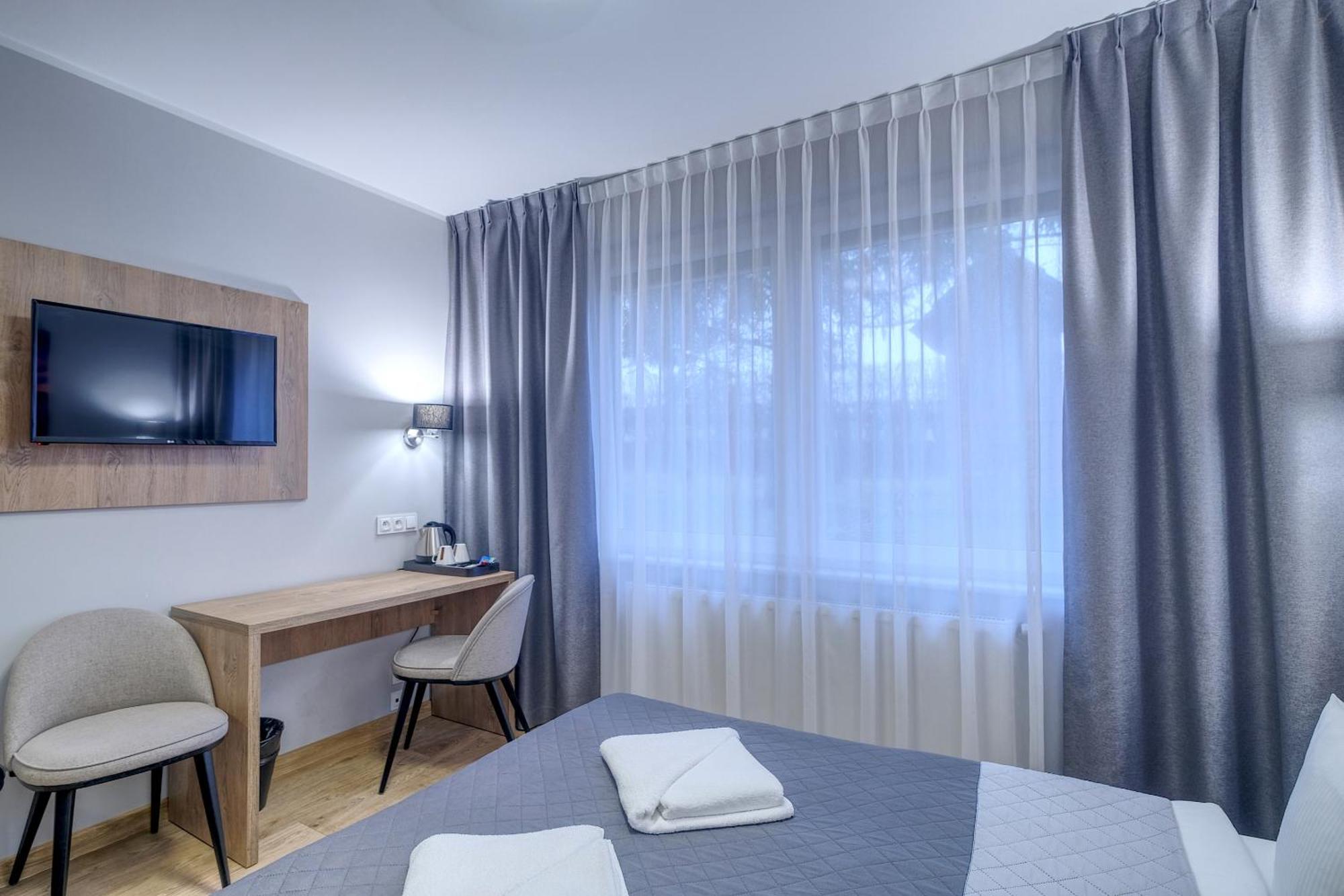 Lawendowy Dwor Bed & Breakfast Pszczółki Dış mekan fotoğraf