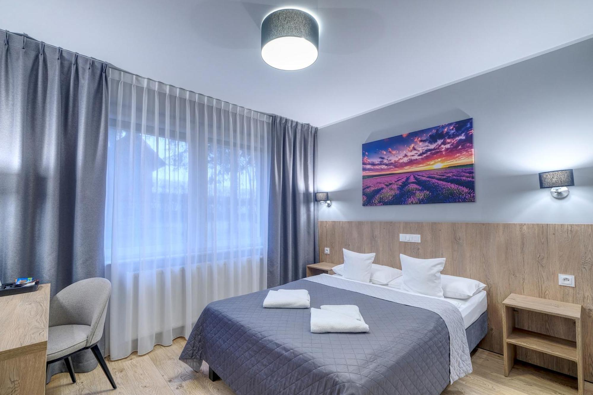 Lawendowy Dwor Bed & Breakfast Pszczółki Dış mekan fotoğraf