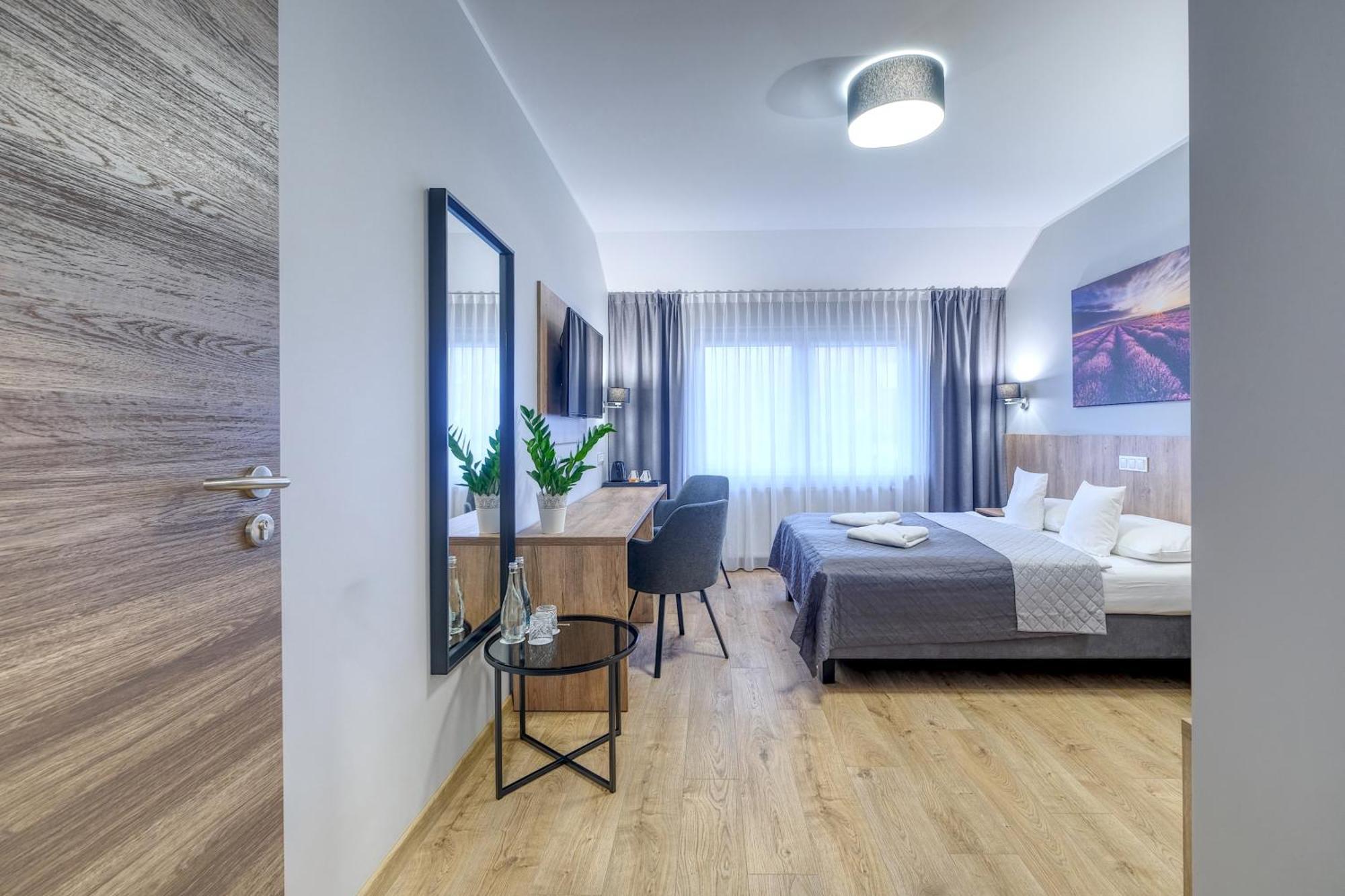 Lawendowy Dwor Bed & Breakfast Pszczółki Dış mekan fotoğraf