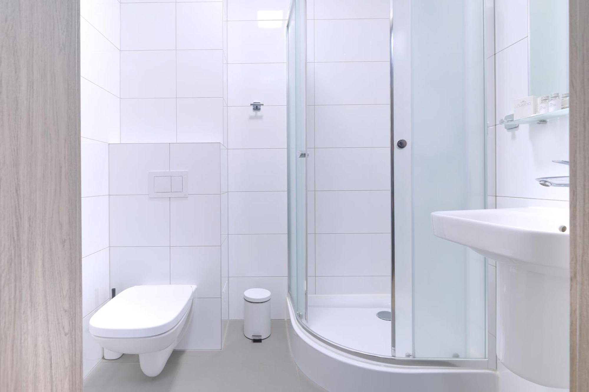 Lawendowy Dwor Bed & Breakfast Pszczółki Dış mekan fotoğraf