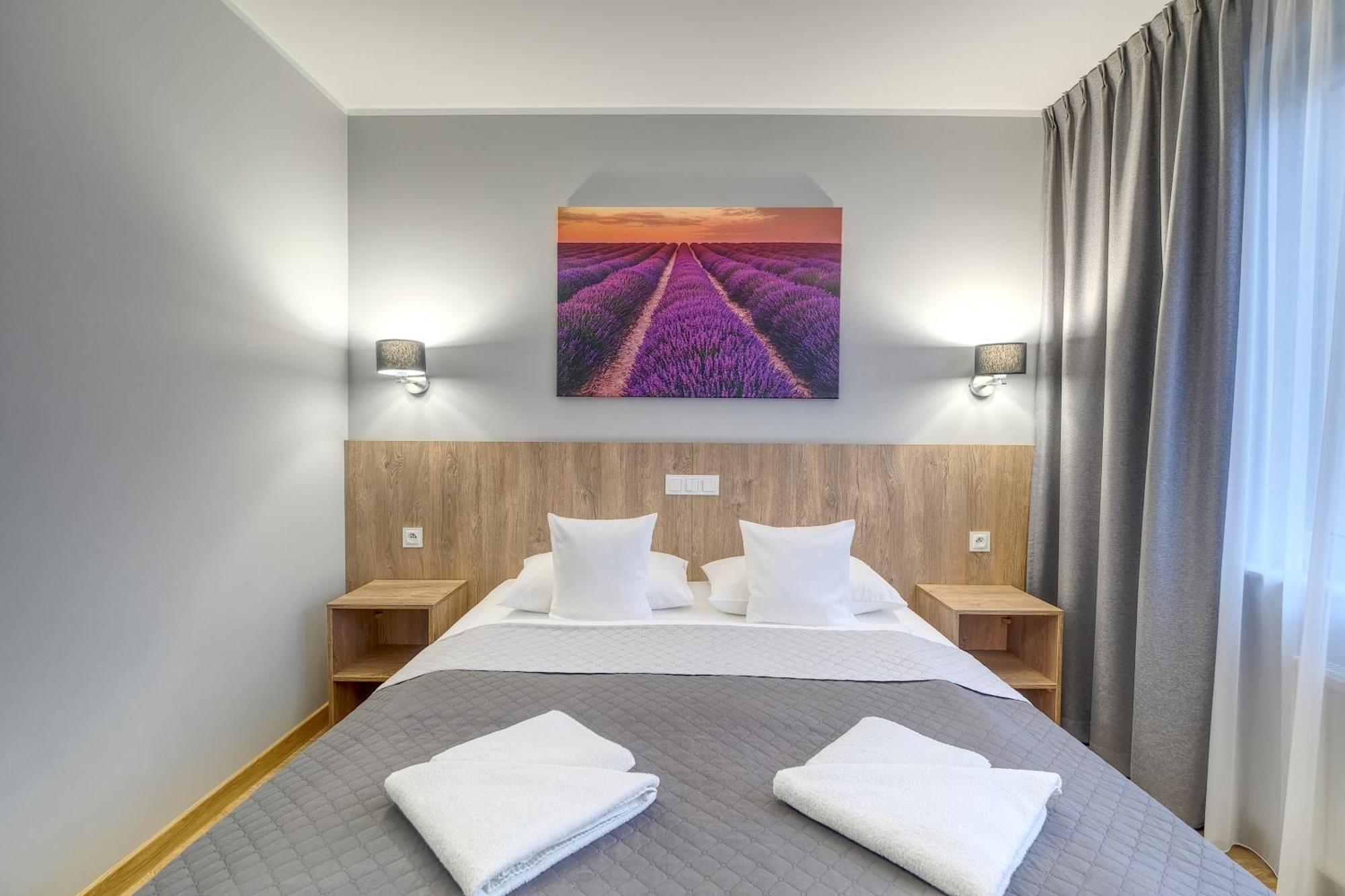 Lawendowy Dwor Bed & Breakfast Pszczółki Dış mekan fotoğraf