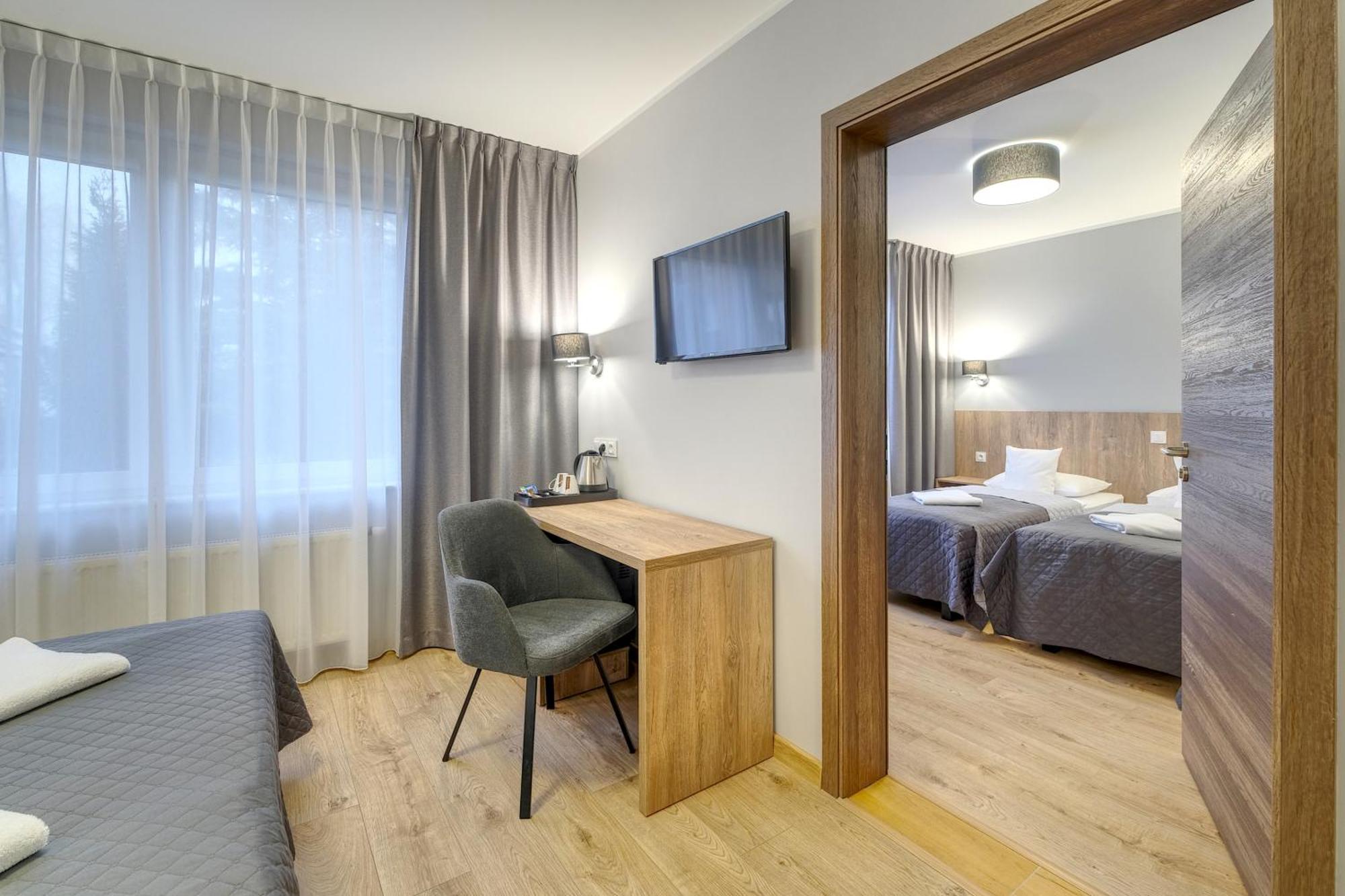 Lawendowy Dwor Bed & Breakfast Pszczółki Dış mekan fotoğraf